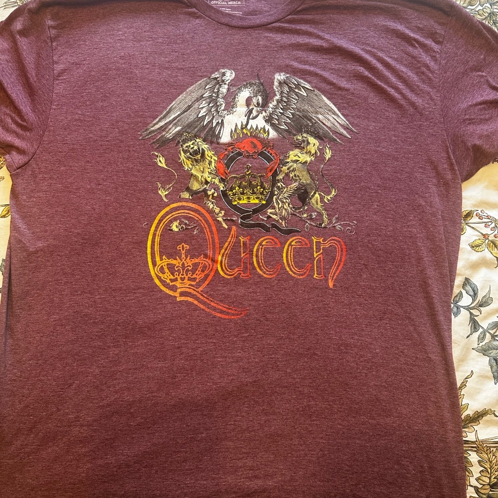 Bravado Red Queen Band Short Sleeve Tee official shirt